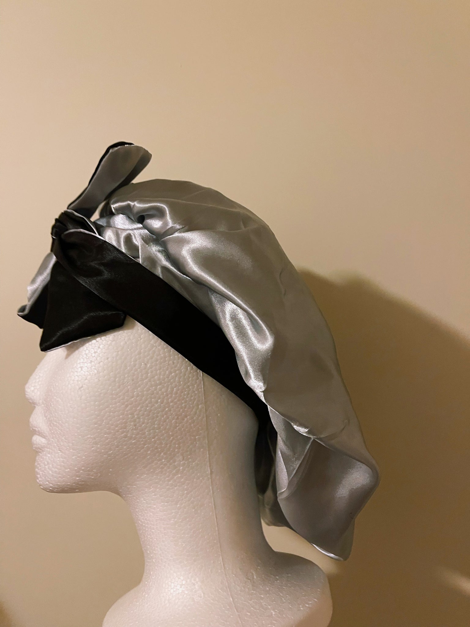 Bonnet with Long Band
